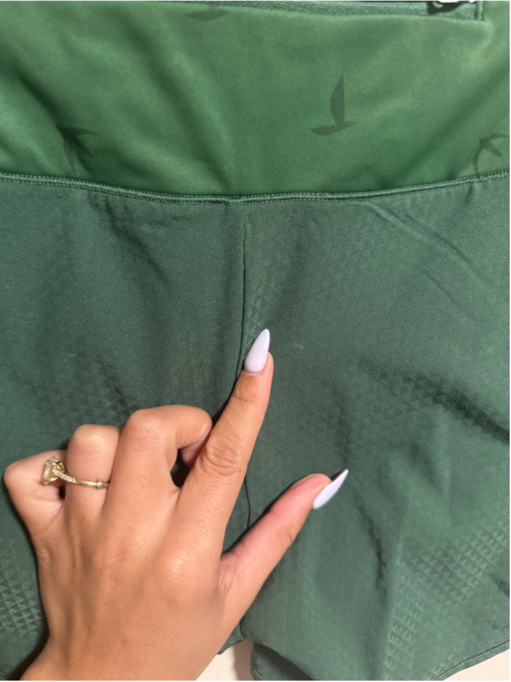Oiselle W ROGA SHORT LUSH Green 6”- Size 4 - Picture 3 of 16
